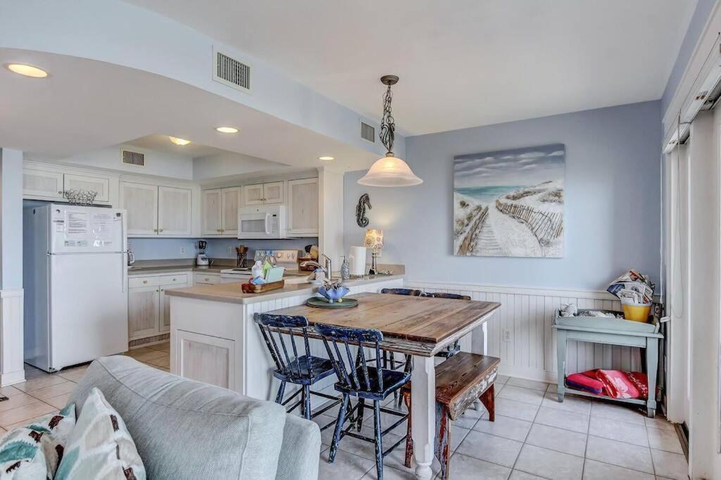 Oceanfront Retreat With A Remarkable View. New! 费南迪纳比奇 外观 照片