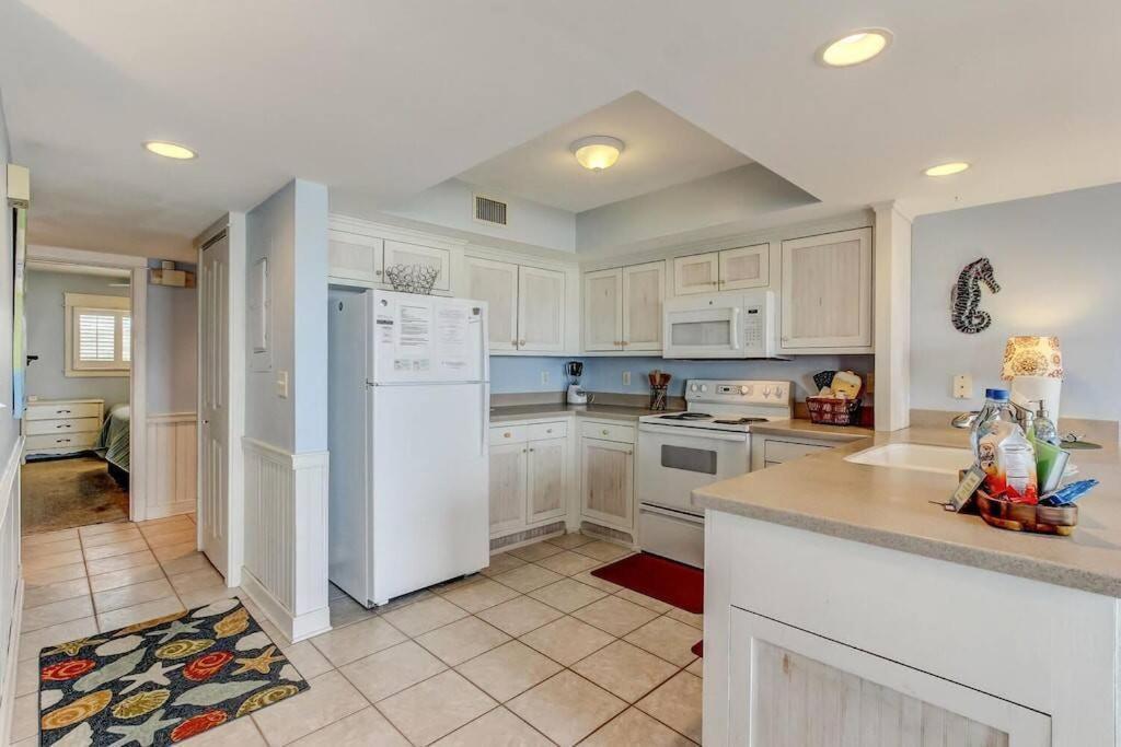 Oceanfront Retreat With A Remarkable View. New! 费南迪纳比奇 外观 照片