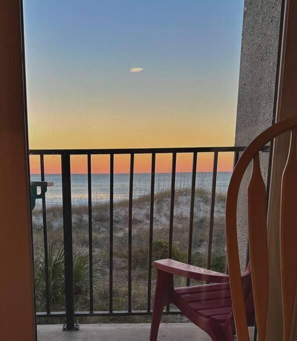 Oceanfront Retreat With A Remarkable View. New! 费南迪纳比奇 外观 照片