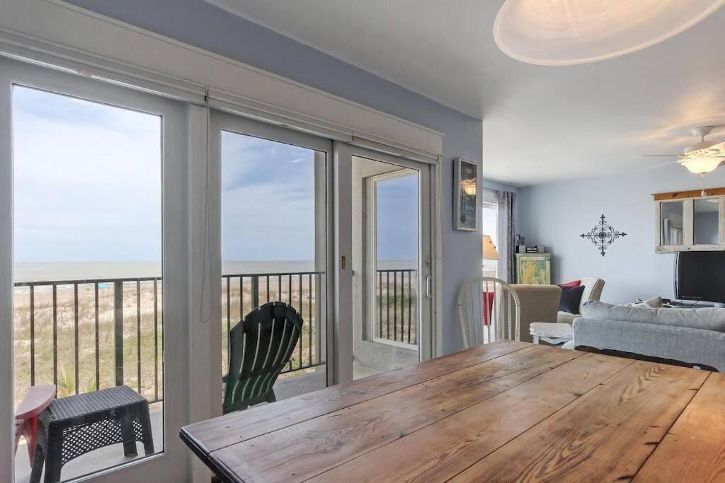 Oceanfront Retreat With A Remarkable View. New! 费南迪纳比奇 外观 照片