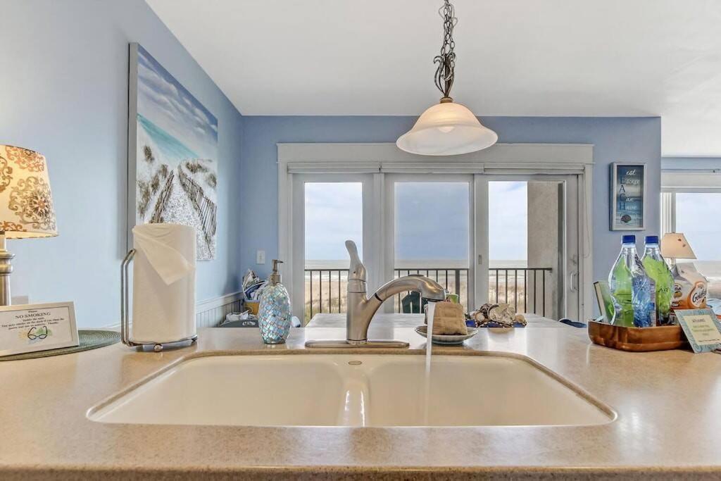 Oceanfront Retreat With A Remarkable View. New! 费南迪纳比奇 外观 照片