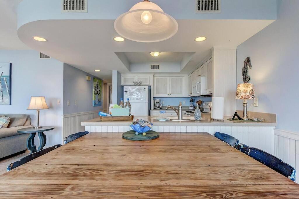 Oceanfront Retreat With A Remarkable View. New! 费南迪纳比奇 外观 照片