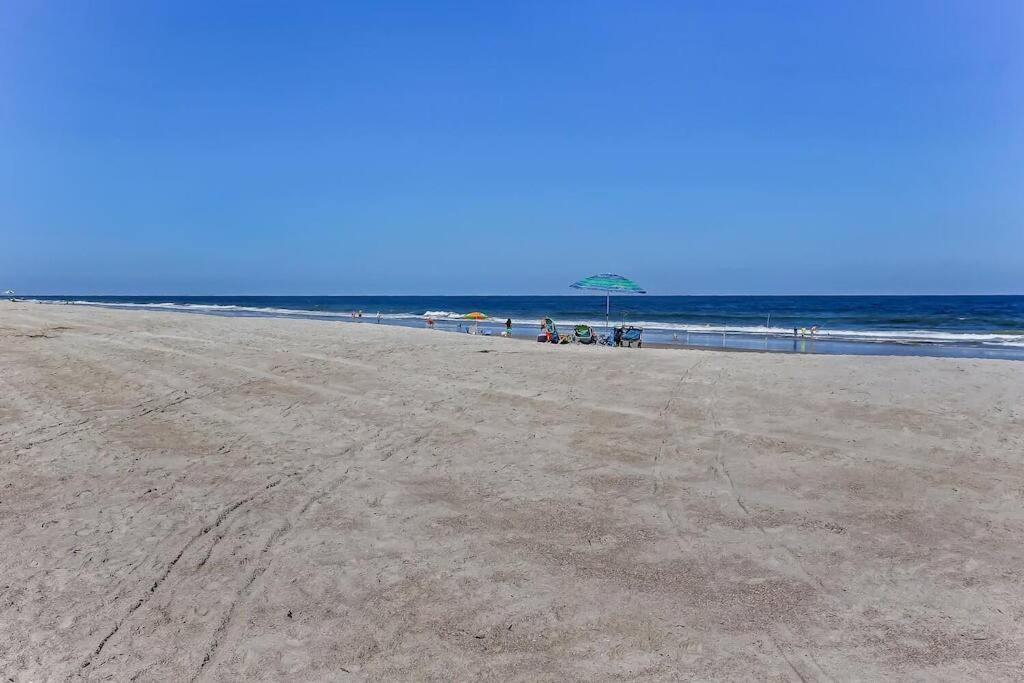 Oceanfront Retreat With A Remarkable View. New! 费南迪纳比奇 外观 照片