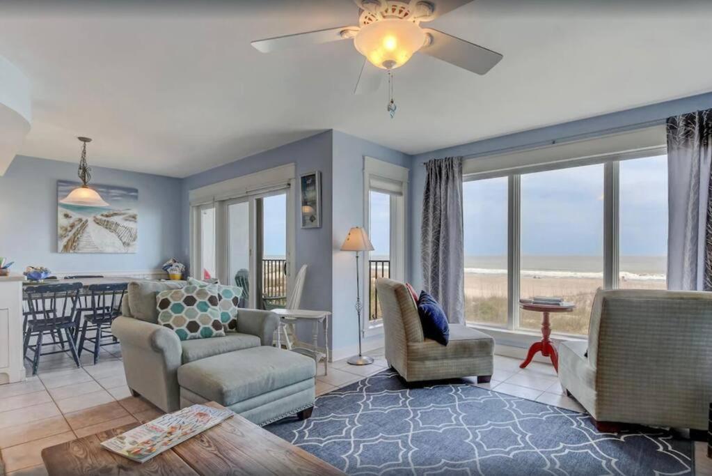Oceanfront Retreat With A Remarkable View. New! 费南迪纳比奇 外观 照片